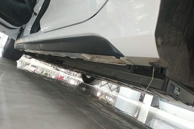 Used BYD Destroyer 05 2024 HONOR Edition DM-i 55KM Luxury Model Left Side Sill