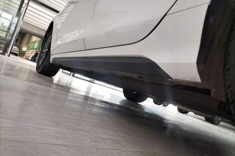 Used BYD Destroyer 05 2024 HONOR Edition DM-i 55KM Luxury Model Left Side Sill