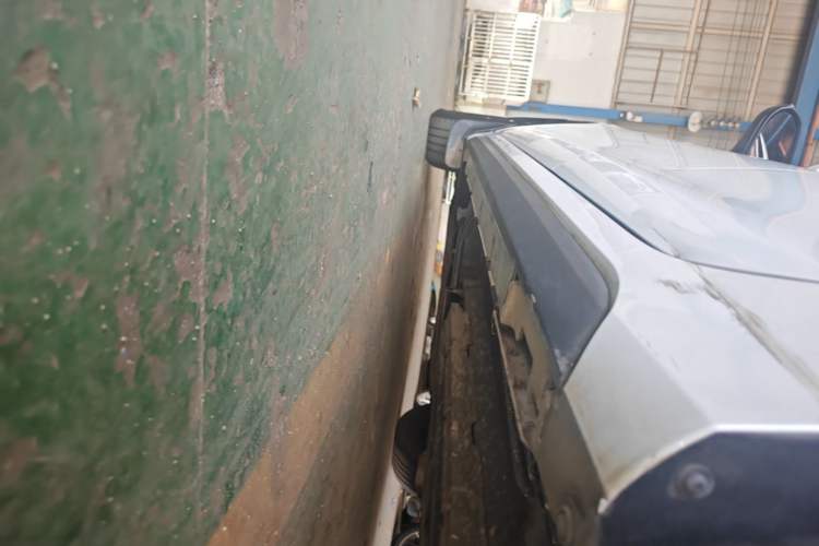 Used BYD Destroyer 05 2024 HONOR Edition DM-i 55KM Luxury Model Left Side Sill