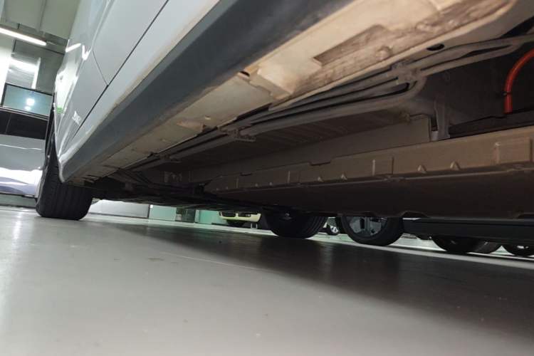 Used BYD Destroyer 05 2024 HONOR Edition DM-i 55KM Luxury Model Left Side Sill