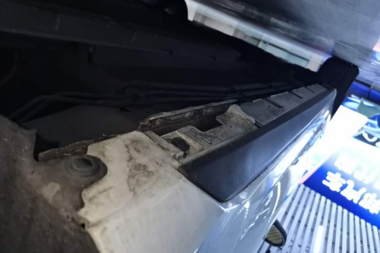 Used BYD Destroyer 05 2024 HONOR Edition DM-i 55KM Luxury Model Left Side Sill