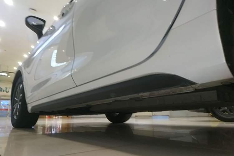 Used BYD Destroyer 05 2024 HONOR Edition DM-i 55KM Luxury Model Left Side Sill