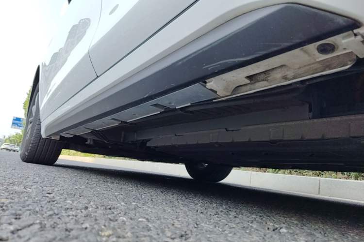 Used BYD Destroyer 05 2024 HONOR Edition DM-i 55KM Luxury Model Left Side Sill