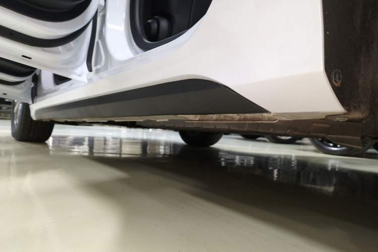 Used BYD Destroyer 05 2024 HONOR Edition DM-i 55KM Luxury Model Left Side Sill