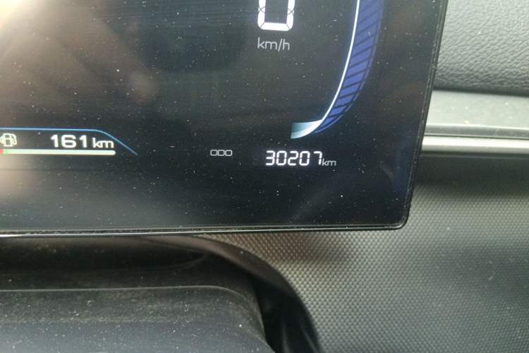 Used BYD Destroyer 05 2024 HONOR Edition DM-i 55KM Luxury Model Odometer Close Up