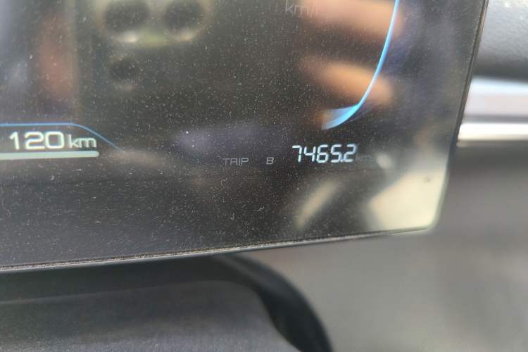 Used BYD Destroyer 05 2024 HONOR Edition DM-i 55KM Luxury Model Odometer Close Up