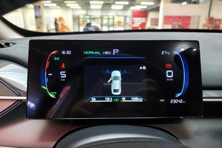 Used BYD Destroyer 05 2024 HONOR Edition DM-i 55KM Luxury Model Odometer Close Up