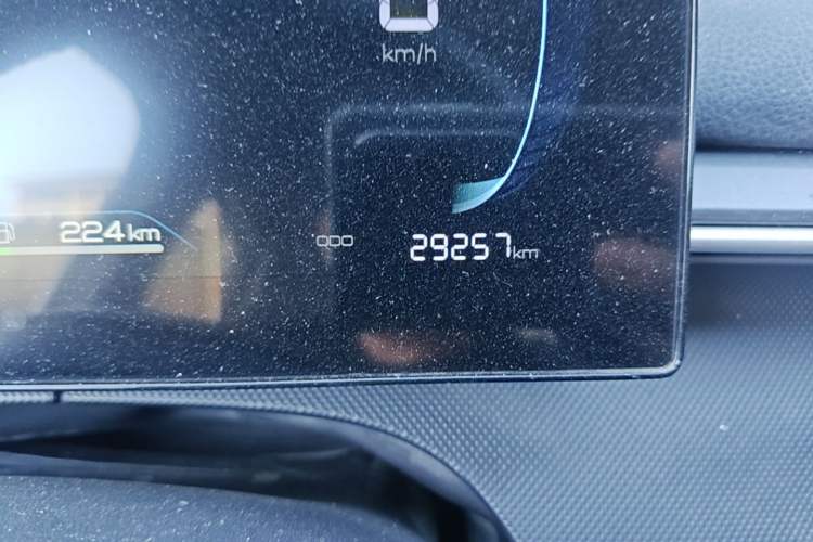 Used BYD Destroyer 05 2024 HONOR Edition DM-i 55KM Luxury Model Odometer Close Up