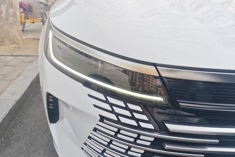 Used BYD Destroyer 05 2024 HONOR Edition DM-i 55KM Luxury Model Right Front Headlight