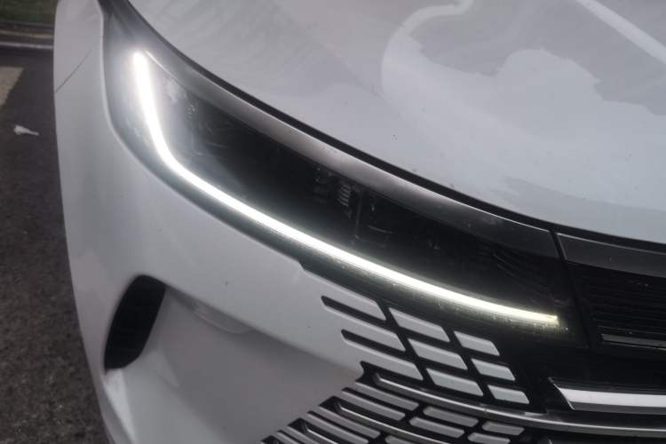 Used BYD Destroyer 05 2024 HONOR Edition DM-i 55KM Luxury Model Right Front Headlight