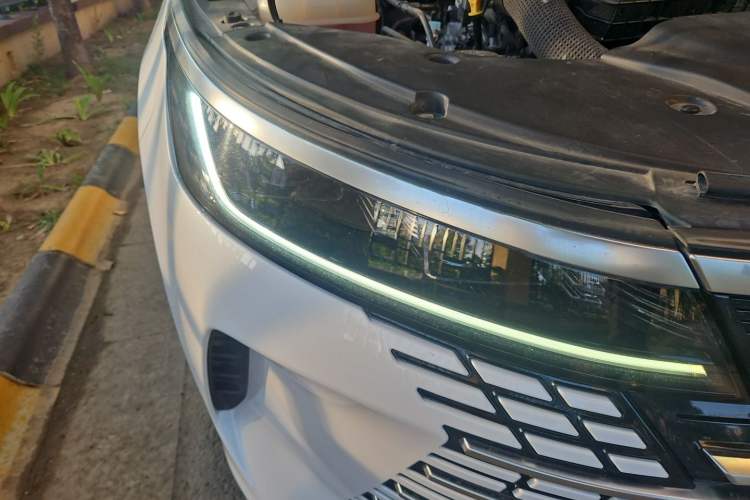 Used BYD Destroyer 05 2024 Honor Edition DM-i 120KM Luxury Model Right Front Headlight