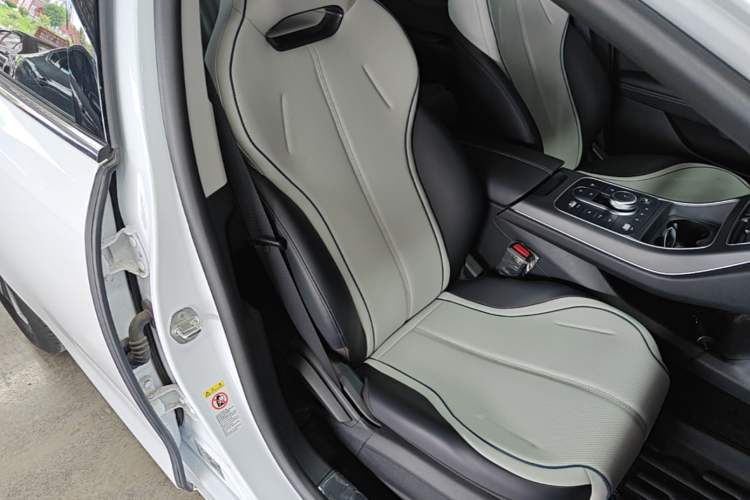 Used BYD Destroyer 05 2024 HONOR Edition DM-i 55KM Luxury Model Right Front Seat