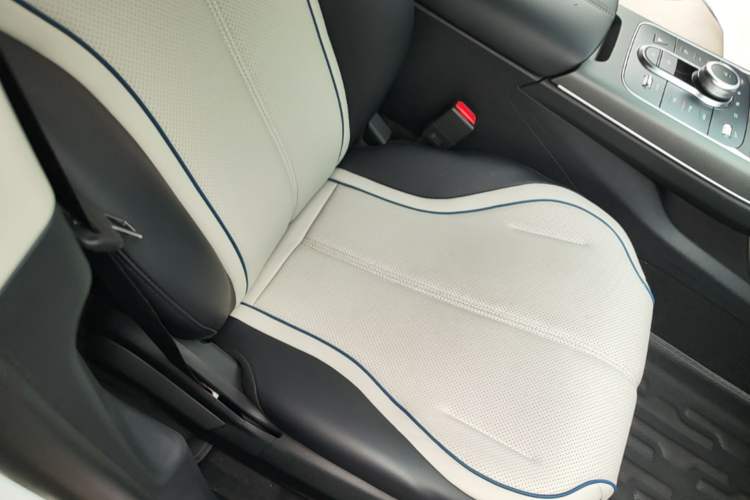 Used BYD Destroyer 05 2024 HONOR Edition DM-i 55KM Luxury Model Right Front Seat