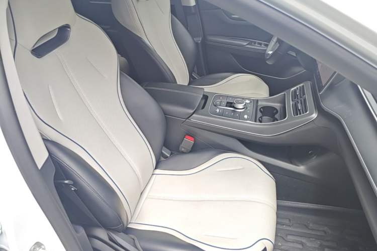 Used BYD Destroyer 05 2024 HONOR Edition DM-i 55KM Luxury Model Right Front Seat
