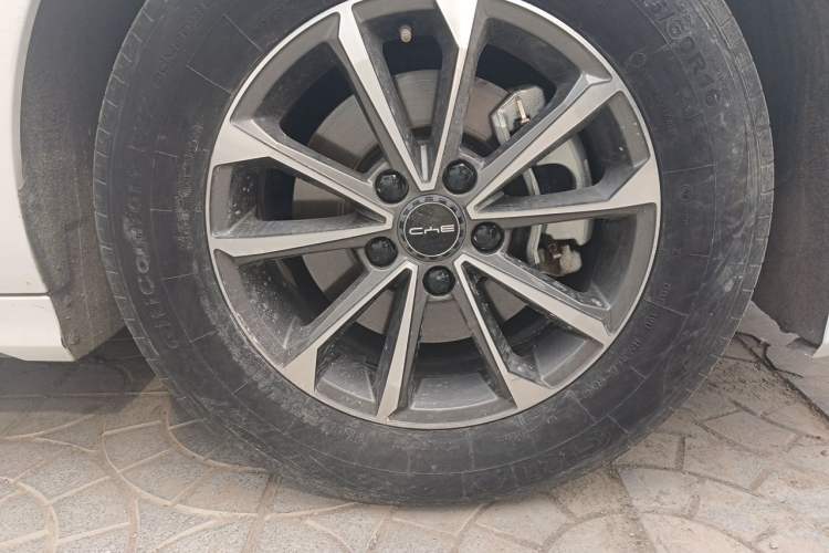 Used BYD Destroyer 05 2024 HONOR Edition DM-i 55KM Luxury Model Right Front Wheel Hub