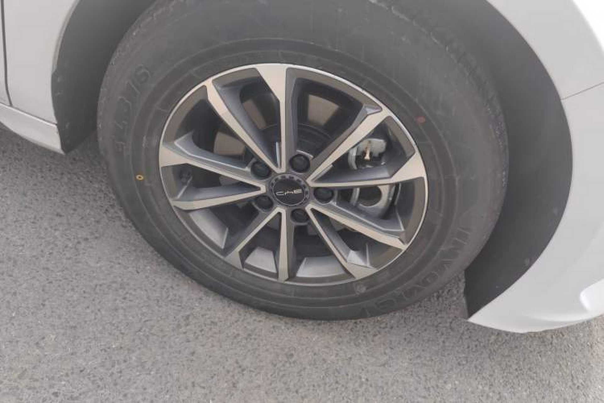 Used BYD Destroyer 05 2024 HONOR Edition DM-i 55KM Luxury Model Right Front Wheel Hub