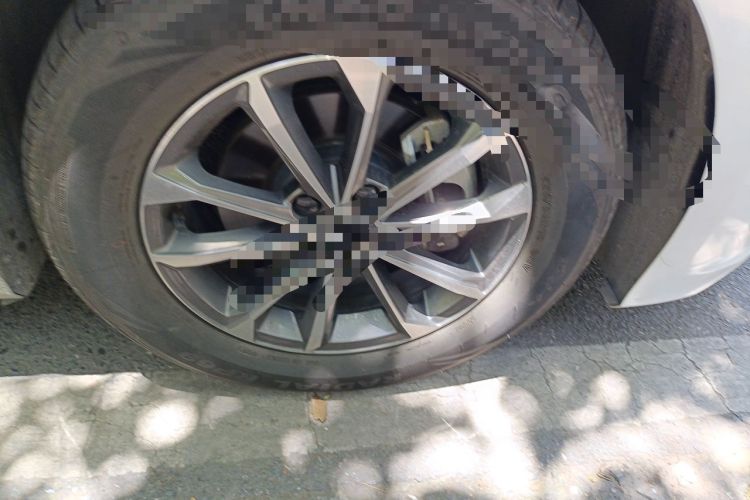 Used BYD Destroyer 05 2024 HONOR Edition DM-i 55KM Luxury Model Right Front Wheel Hub