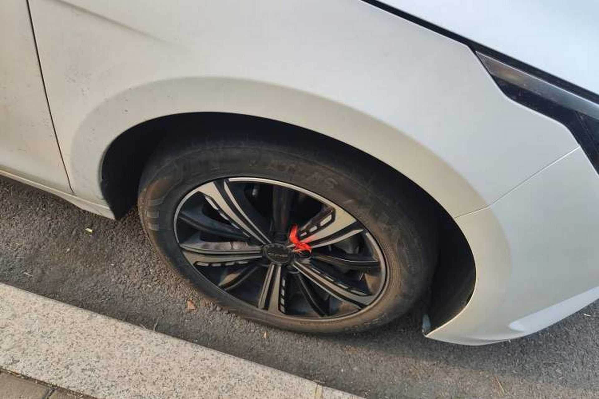 Used BYD Destroyer 05 2024 HONOR Edition DM-i 120KM Flagship Model Right Front Wheel Hub