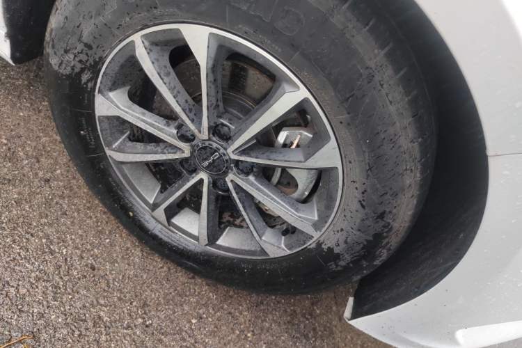 Used BYD Destroyer 05 2024 HONOR Edition DM-i 55KM Luxury Model Right Front Wheel Hub
