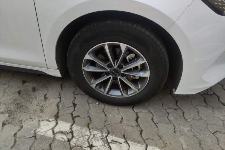 Used BYD Destroyer 05 2024 HONOR Edition DM-i 55KM Luxury Model Right Front Wheel Hub