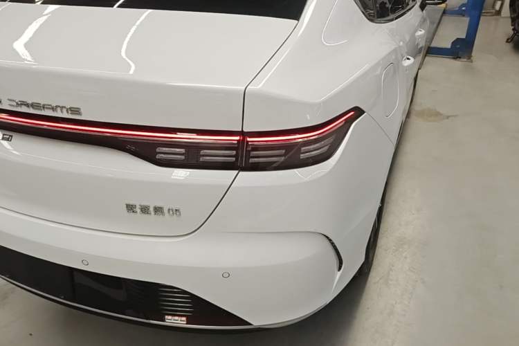 Used BYD Destroyer 05 2024 HONOR Edition DM-i 55KM Luxury Model Right Rear Taillight
