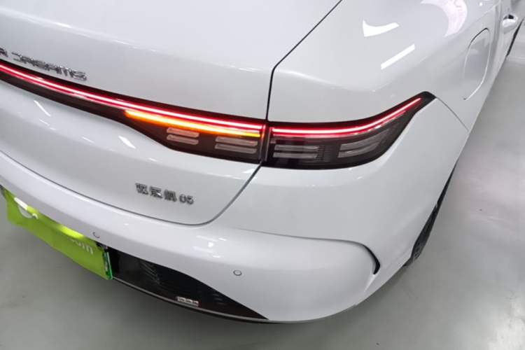 Used BYD Destroyer 05 2024 HONOR Edition DM-i 55KM Luxury Model Right Rear Taillight
