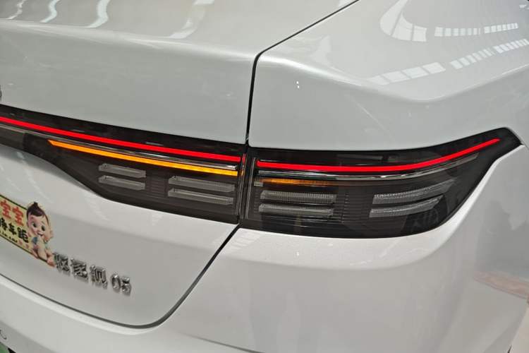 Used BYD Destroyer 05 2024 HONOR Edition DM-i 55KM Luxury Model Right Rear Taillight