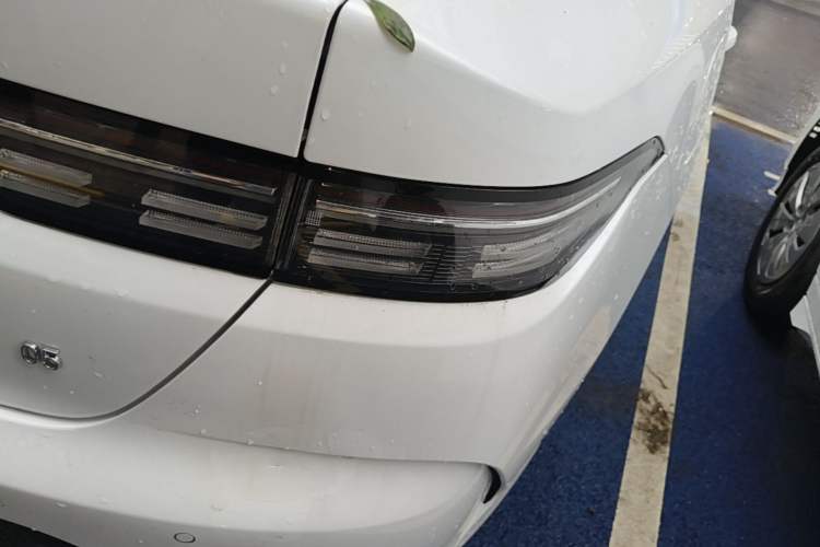 Used BYD Destroyer 05 2024 Honor Edition DM-i 120KM Luxury Model Right Rear Taillight