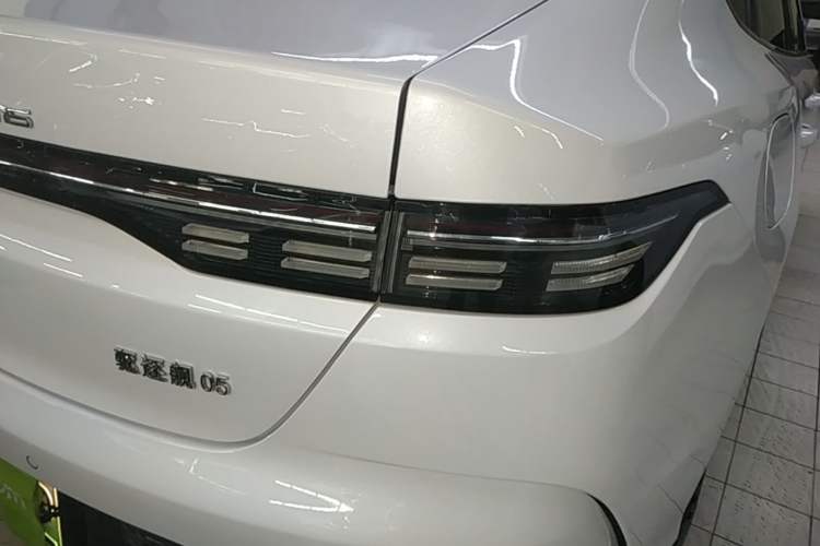 Used BYD Destroyer 05 2024 HONOR Edition DM-i 55KM Luxury Model Right Rear Taillight