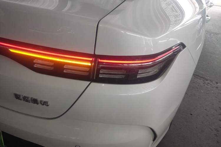 Used BYD Destroyer 05 2024 HONOR Edition DM-i 55KM Luxury Model Right Rear Taillight