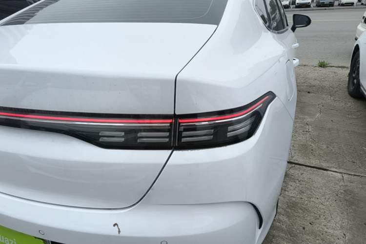 Used BYD Destroyer 05 2024 HONOR Edition DM-i 55KM Luxury Model Right Rear Taillight