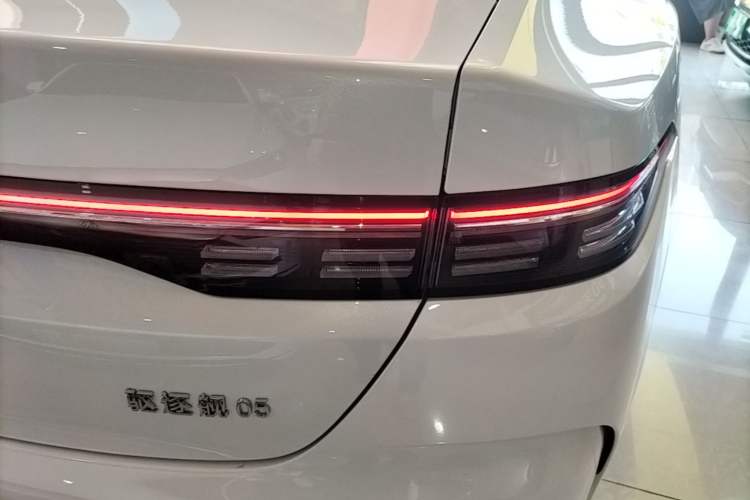 Used BYD Destroyer 05 2024 HONOR Edition DM-i 55KM Luxury Model Right Rear Taillight