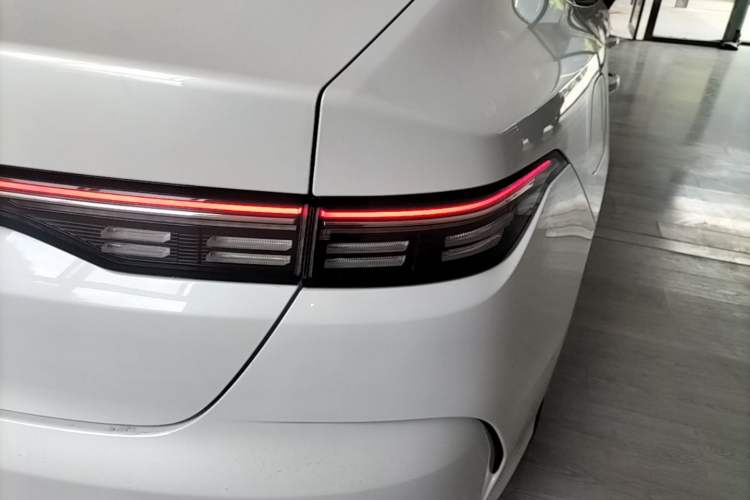 Used BYD Destroyer 05 2024 HONOR Edition DM-i 55KM Luxury Model Right Rear Taillight