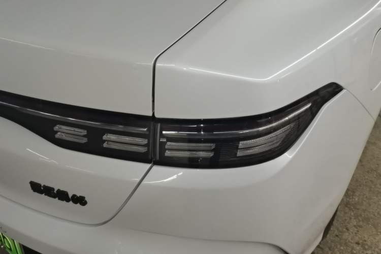 Used BYD Destroyer 05 2024 HONOR Edition DM-i 55KM Luxury Model Right Rear Taillight