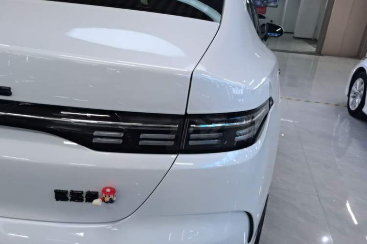 Used BYD Destroyer 05 2024 HONOR Edition DM-i 55KM Luxury Model Right Rear Taillight