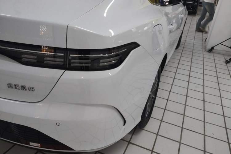 Used BYD Destroyer 05 2024 HONOR Edition DM-i 55KM Luxury Model Right Rear Taillight