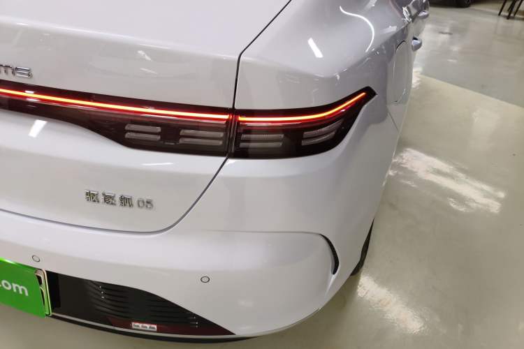 Used BYD Destroyer 05 2024 HONOR Edition DM-i 55KM Luxury Model Right Rear Taillight