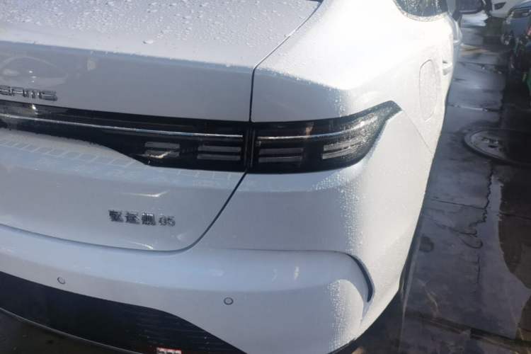 Used BYD Destroyer 05 2024 HONOR Edition DM-i 55KM Luxury Model Right Rear Taillight