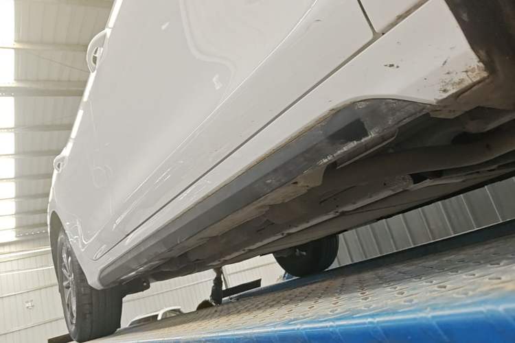 Used BYD Destroyer 05 2024 HONOR Edition DM-i 55KM Luxury Model Right Side Sill