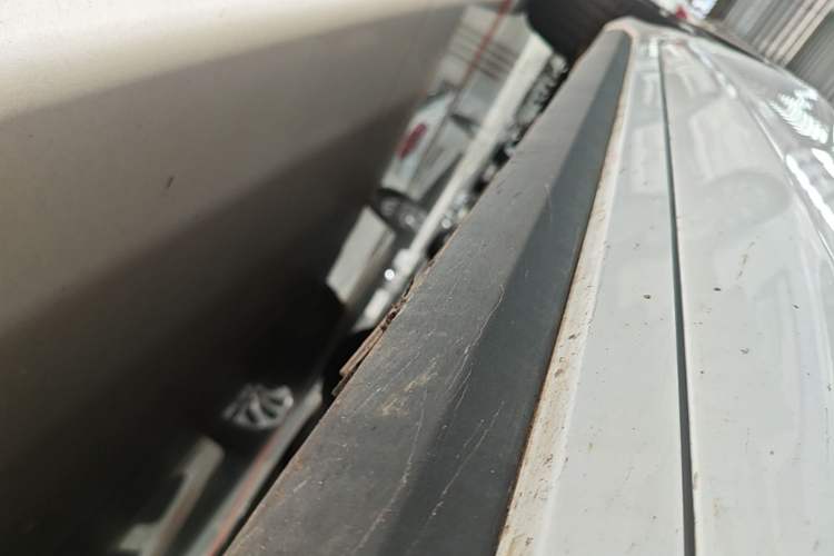 Used BYD Destroyer 05 2024 HONOR Edition DM-i 55KM Luxury Model Right Side Sill