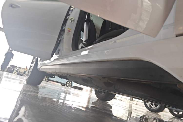 Used BYD Destroyer 05 2024 HONOR Edition DM-i 55KM Luxury Model Right Side Sill