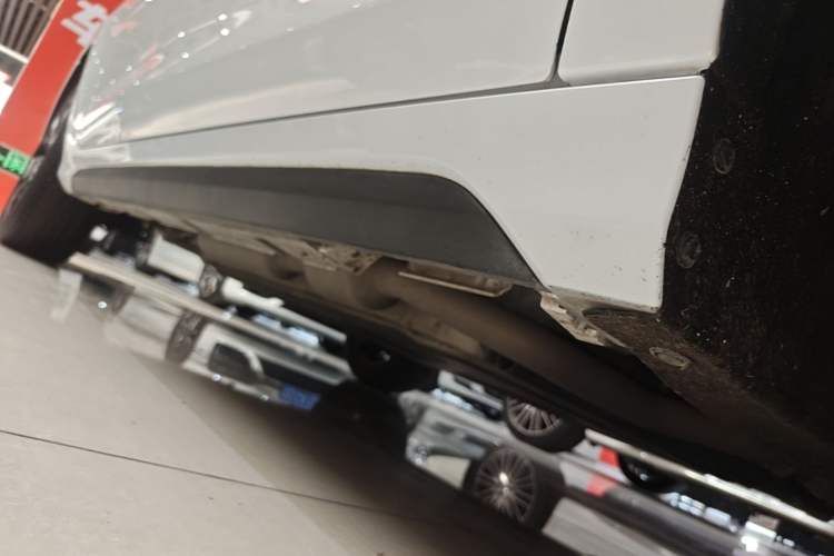 Used BYD Destroyer 05 2024 Honor Edition DM-i 120KM Luxury Model Right Side Sill