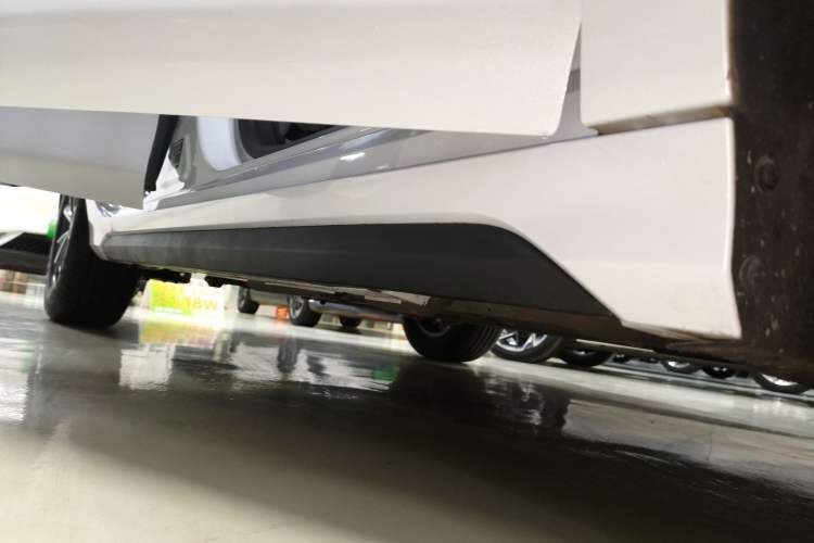 Used BYD Destroyer 05 2024 HONOR Edition DM-i 55KM Luxury Model Right Side Sill