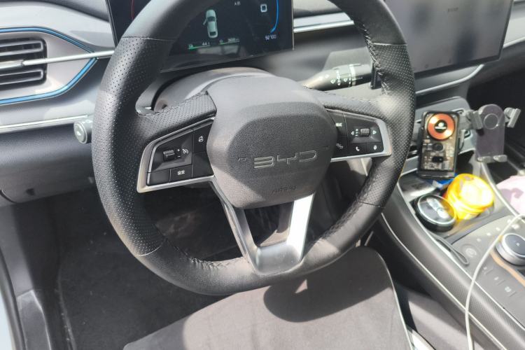 Used BYD Destroyer 05 2024 HONOR Edition DM-i 55KM Luxury Model Steering Wheel