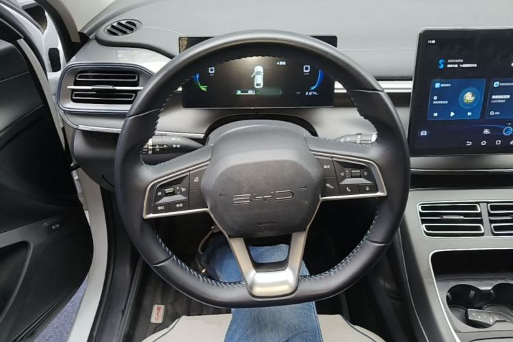 Used BYD Destroyer 05 2024 Honor Edition DM-i 120KM Luxury Model Steering Wheel