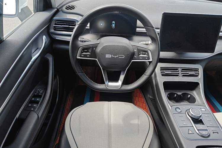 Used BYD Destroyer 05 2024 HONOR Edition DM-i 55KM Luxury Model Steering Wheel