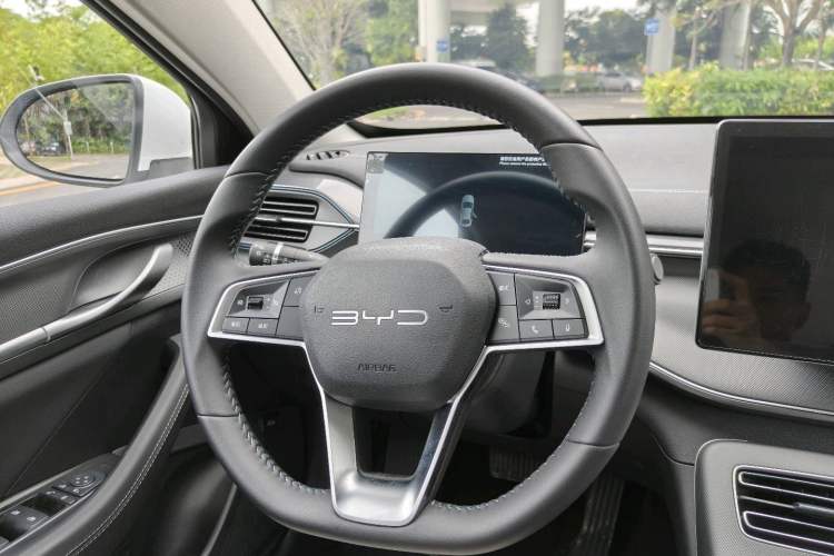 Used BYD Destroyer 05 2024 HONOR Edition DM-i 55KM Luxury Model Steering Wheel