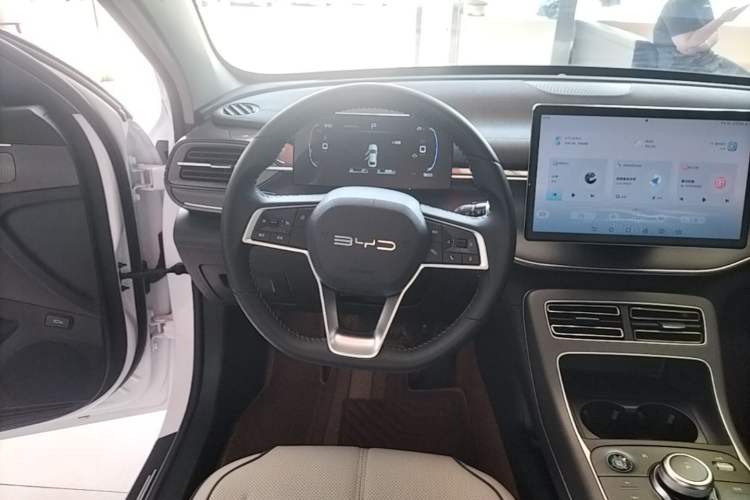 Used BYD Destroyer 05 2024 HONOR Edition DM-i 55KM Luxury Model Steering Wheel