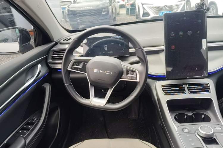 Used BYD Destroyer 05 2024 HONOR Edition DM-i 55KM Luxury Model Steering Wheel