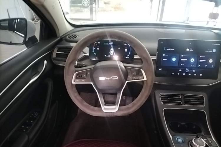 Used BYD Destroyer 05 2024 HONOR Edition DM-i 55KM Luxury Model Steering Wheel